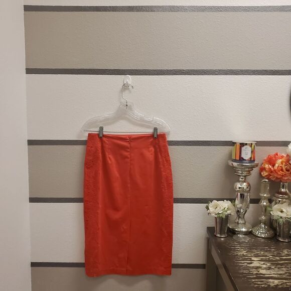 NY&Co.-Coral Lace Accent Pencil Skirt Sz 2 - Picture 3 of 4
